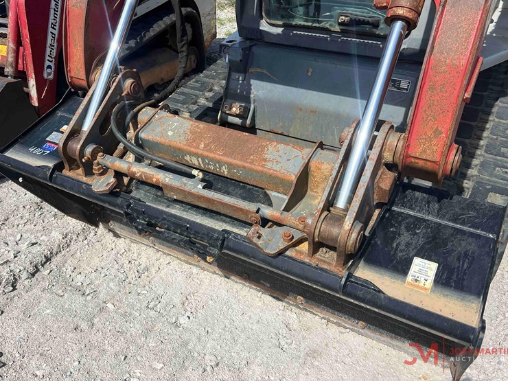 2019-takeuchi-tl12r2-image-5