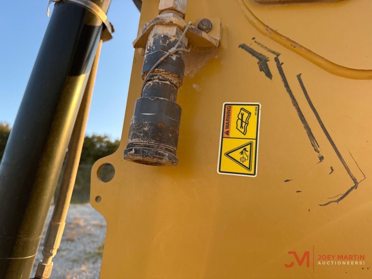 2018-caterpillar-420f2-it-image-20