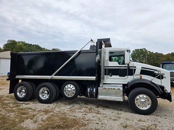2015-kenworth-t800-image-24