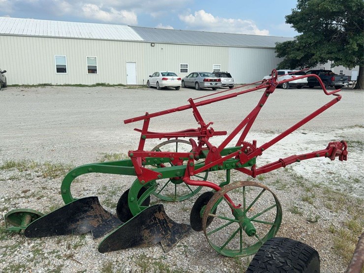 oliver-two-bottom-plow-image-5
