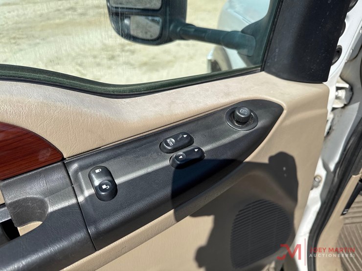 2007-ford-f-250-lariat-pickup-truck-image-17