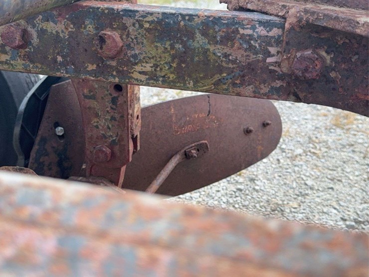 four-bottom-plow-image-31
