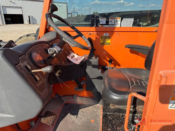 2015-jlg-g6-42a-image-31