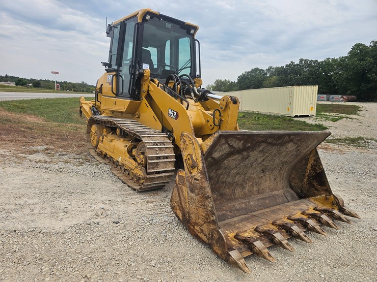 2023-caterpillar-953-image-24