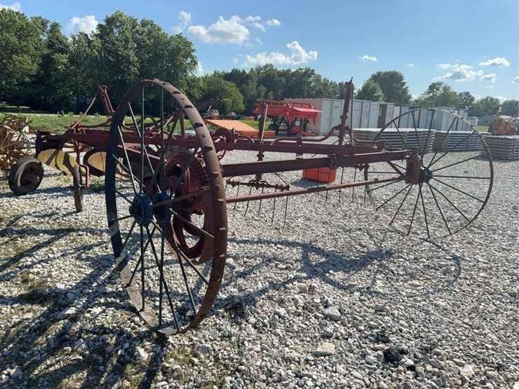 international-hay-tedder-image-5