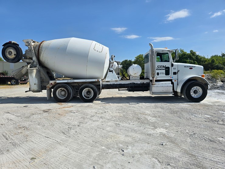 2014-peterbilt-365-image-37