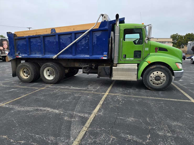 2016-kenworth-t370-image-35