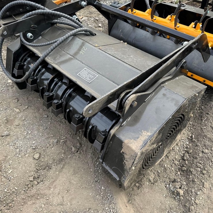 New GiYi Co 32in Mini Stand-On Skidloader Mulcher Attachment Model ML32