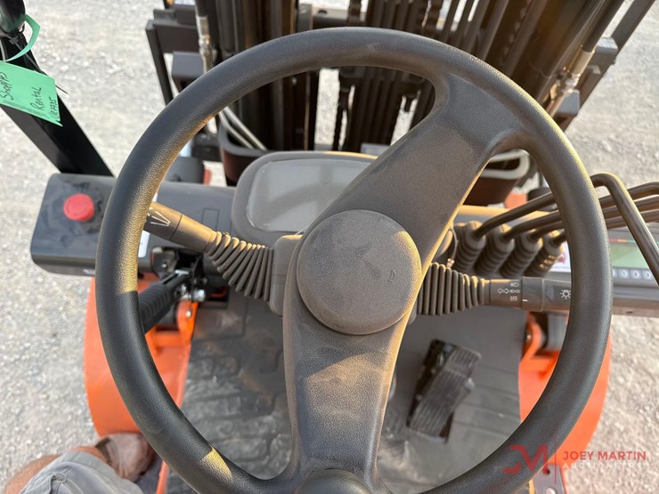 new/unused-e-picker-model-efl30-189-electric-forklift-image-16