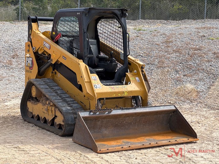 2022-caterpillar-259d3-image-1