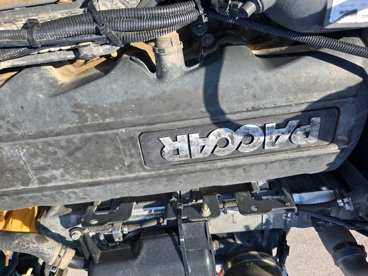 2014-peterbilt-388-image-75