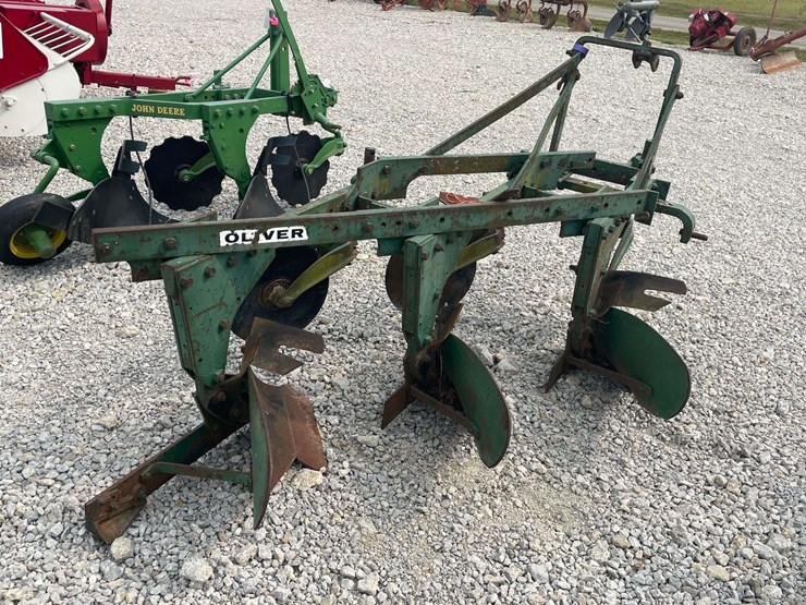 oliver-3-bottom-plow-image-5