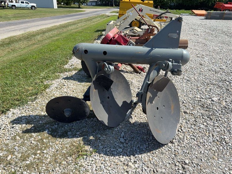2-bottom-mounted-disc-plow-image-2