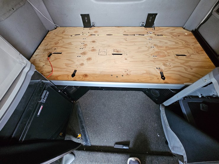 2017-peterbilt-579-image-74