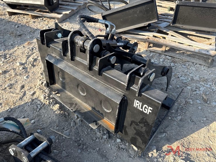 new-38"-brush-grapple-mini-skid-steer-attachment-image-2