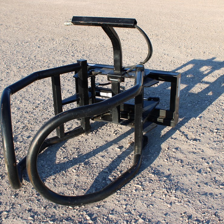 #2098 • #2098- Worksaver SSBH2072 Wrapped bale grabber skid steer attach, LIKE NEW