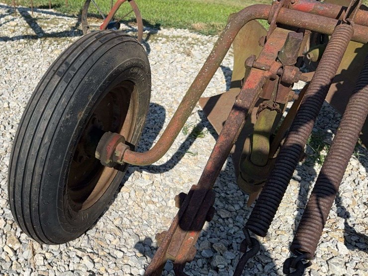 2-bottom-trip-plow-image-9