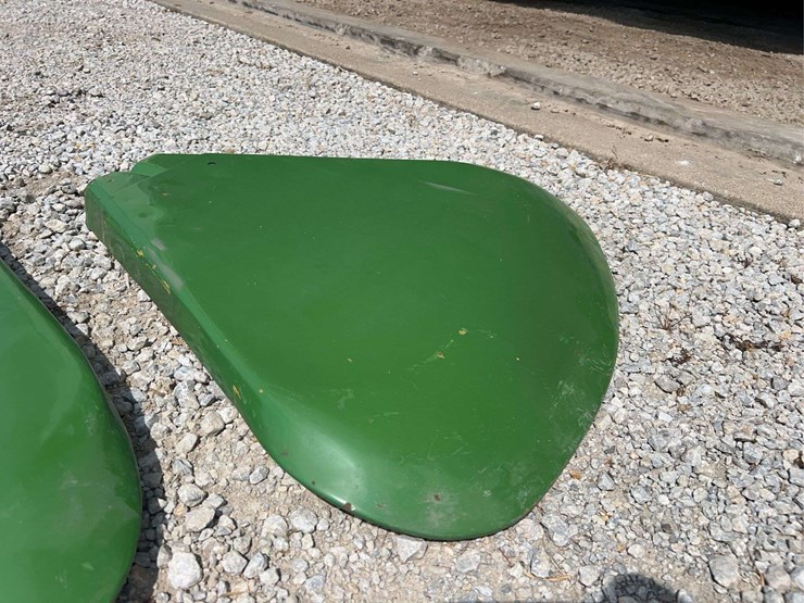 john-deere-clamshell-fenders-image-5