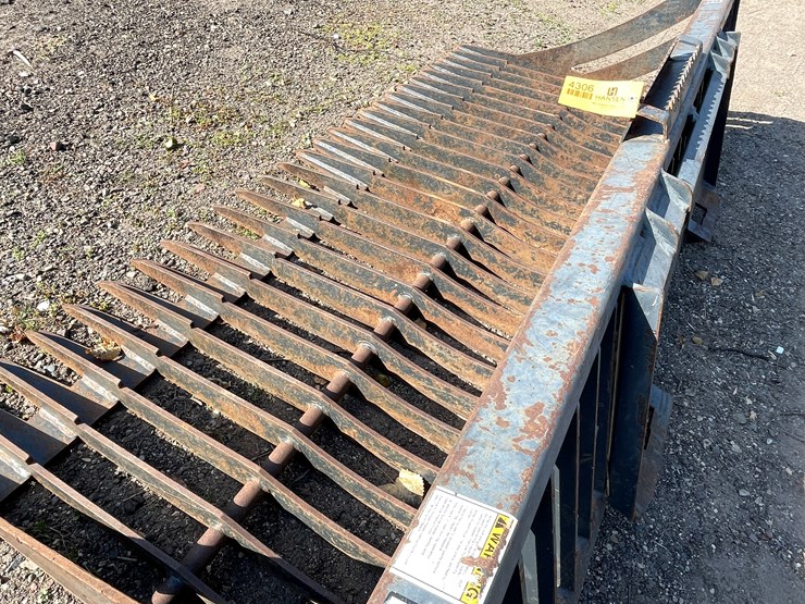 #4306-•-virnig-84"-skid-steer-mount-rock-bucket-image-14