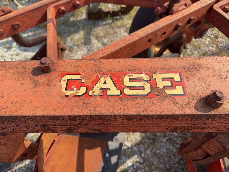case-four-bottom-plow-image-17