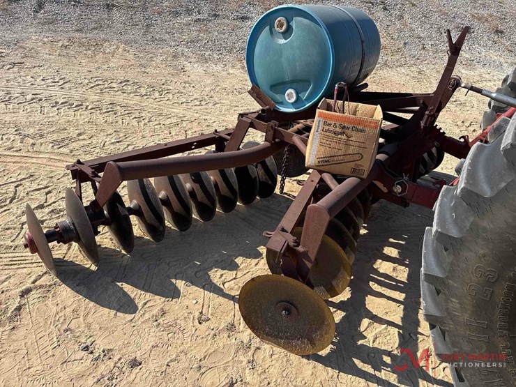 massey-ferguson-12-image-1