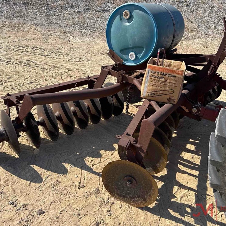 MASSEY-FERGUSON 12