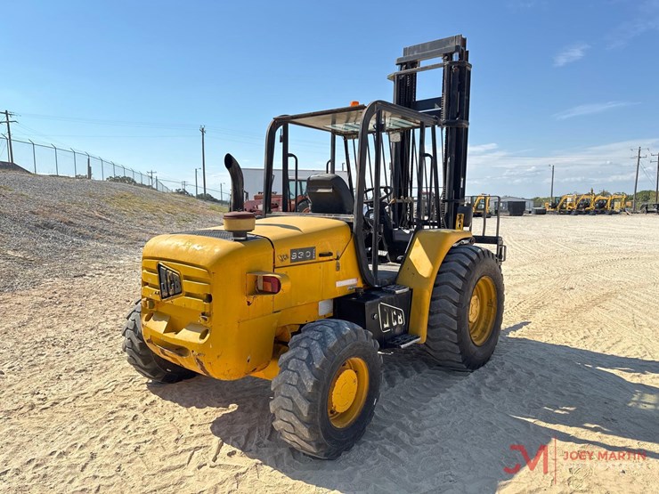 jcb-930-image-2
