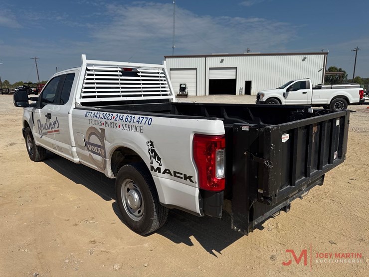 2017-ford-f250-xl-image-3