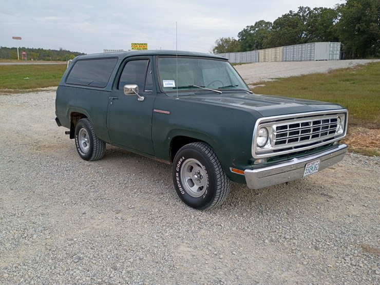 1976-dodge-ram-charger-image-17