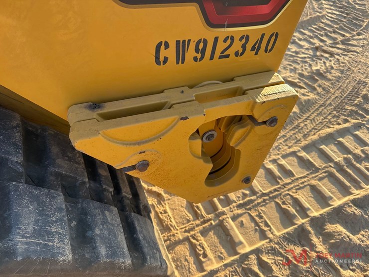 2021-caterpillar-259d3-image-11