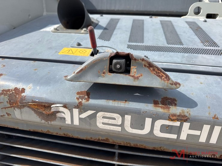 2021-takeuchi-tl8r2-image-10