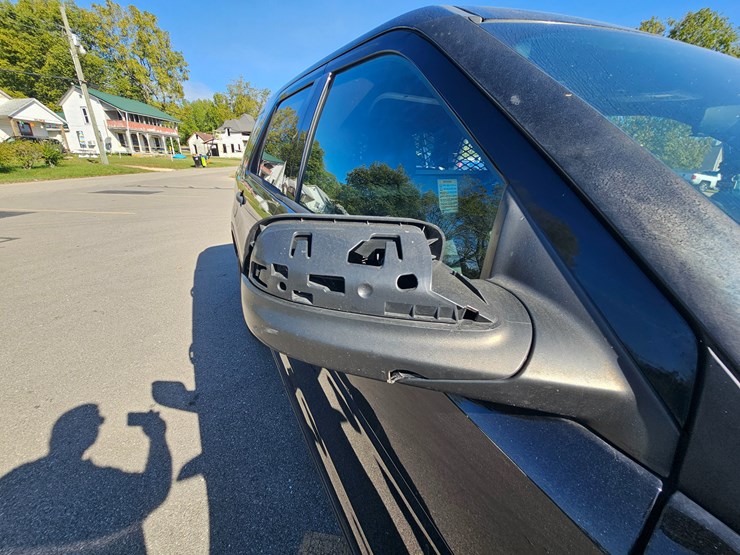 2017-ford-explorer-image-65