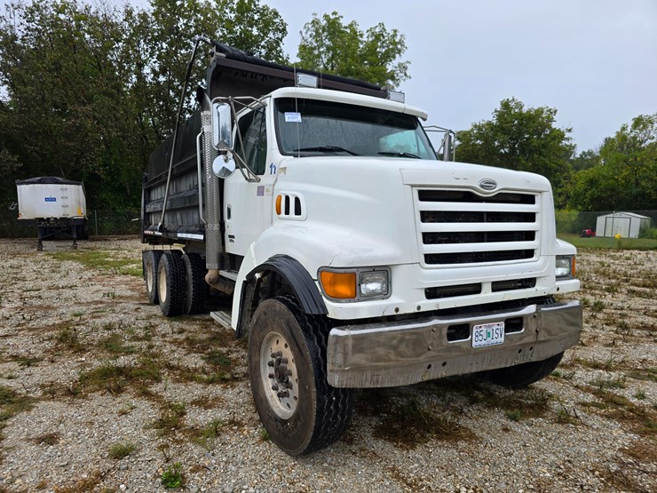 1999-sterling-l9511-image-36