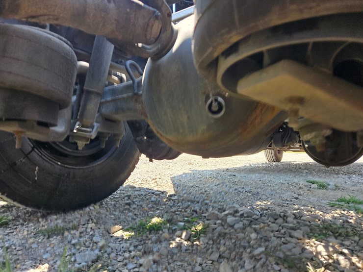 2017-peterbilt-579-image-96