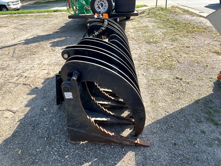 #4304-•-jenkins-86"-skid-steer-mount-heavy-duty-log-grapple-image-4