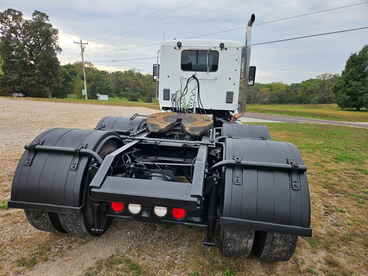 kenworth-t680-image-13