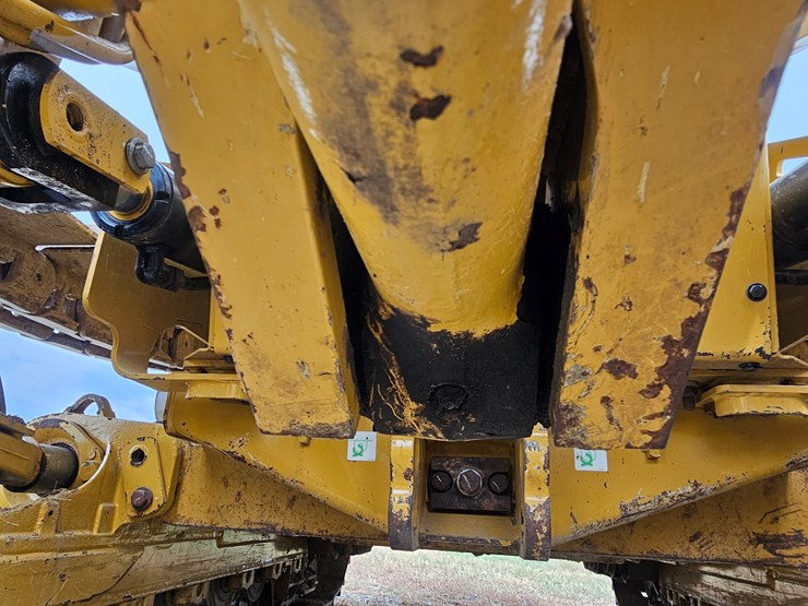 2023-caterpillar-953-image-102