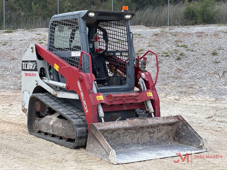 2021-takeuchi-tl8r2-image-1