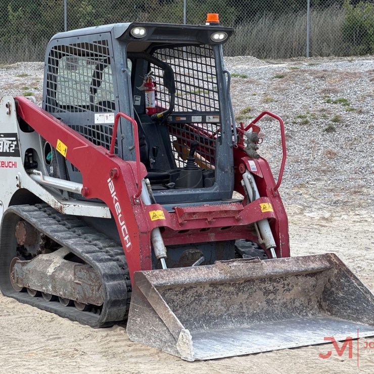 2021 TAKEUCHI TL8R2