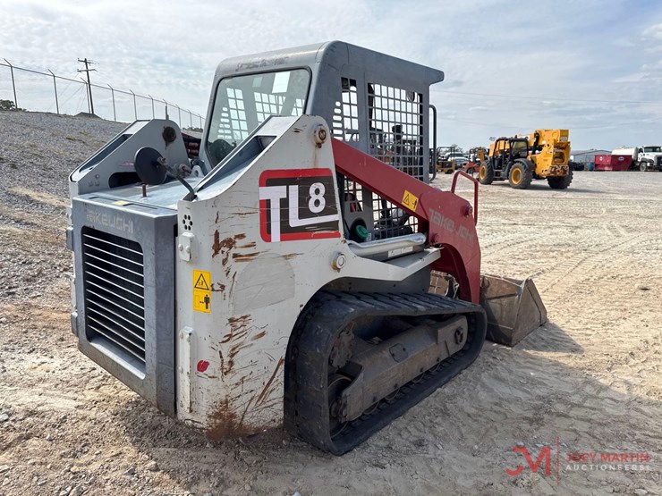 2019-takeuchi-tl8-image-2