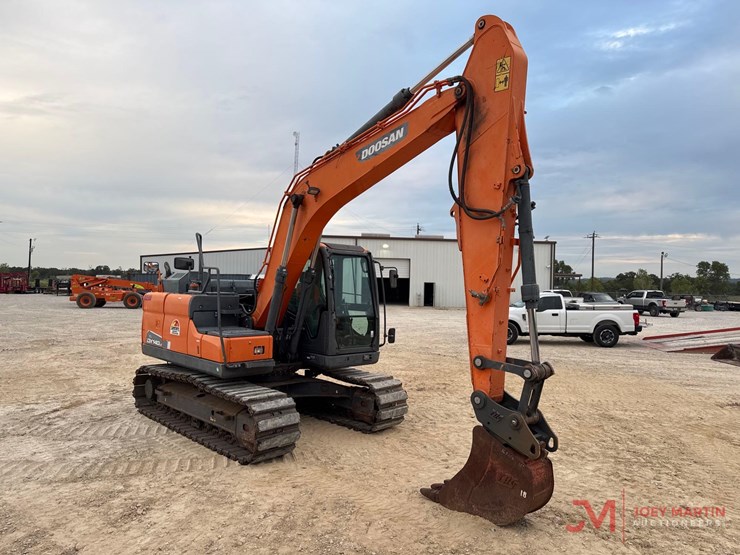 2018-doosan-dx140-lc-5-image-3