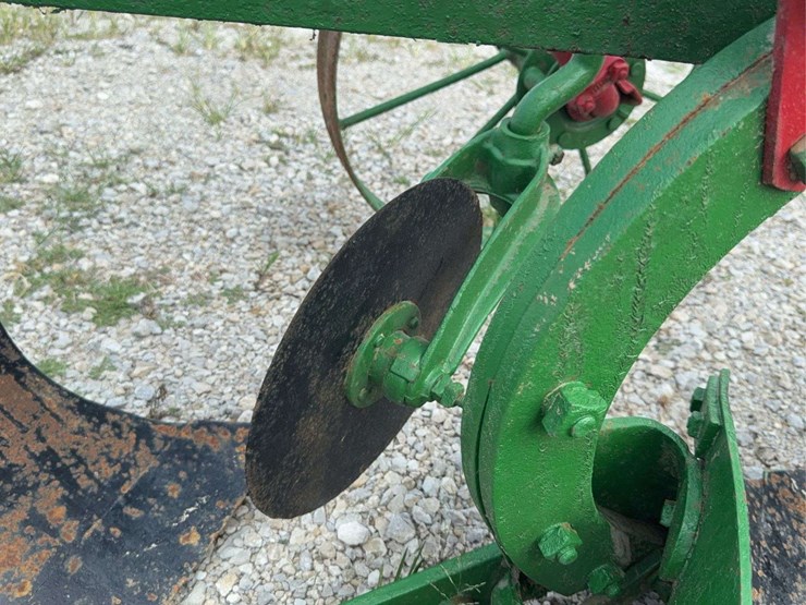 oliver-two-bottom-plow-image-23