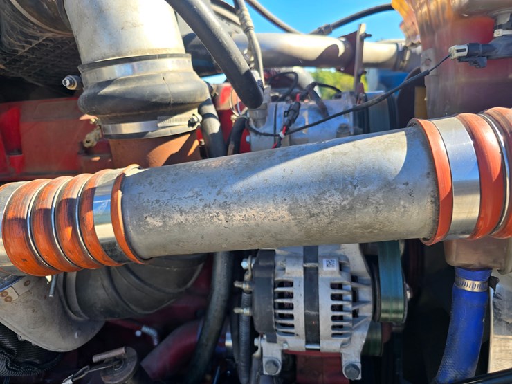 2015-peterbilt-579-image-58