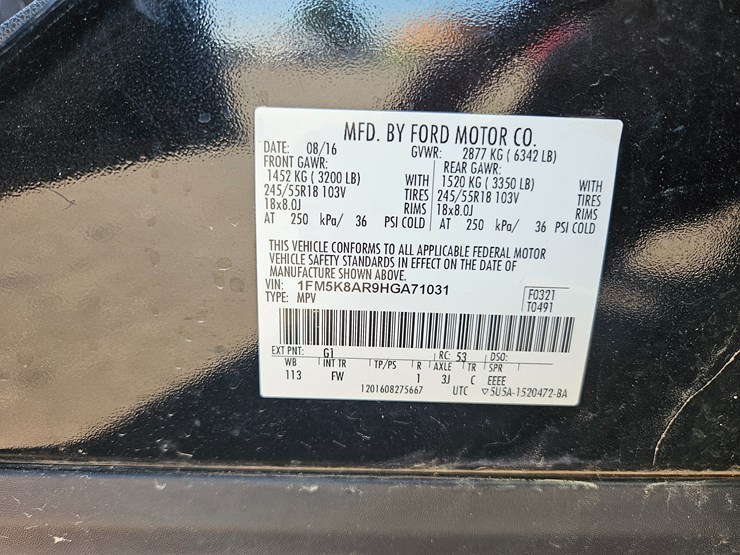 2017-ford-explorer-image-27