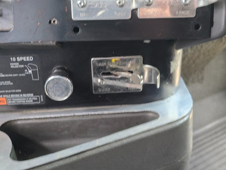 1999-international-9400-image-85