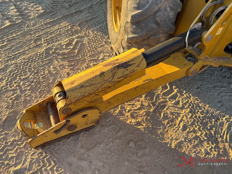 2018-caterpillar-420f2-it-image-12