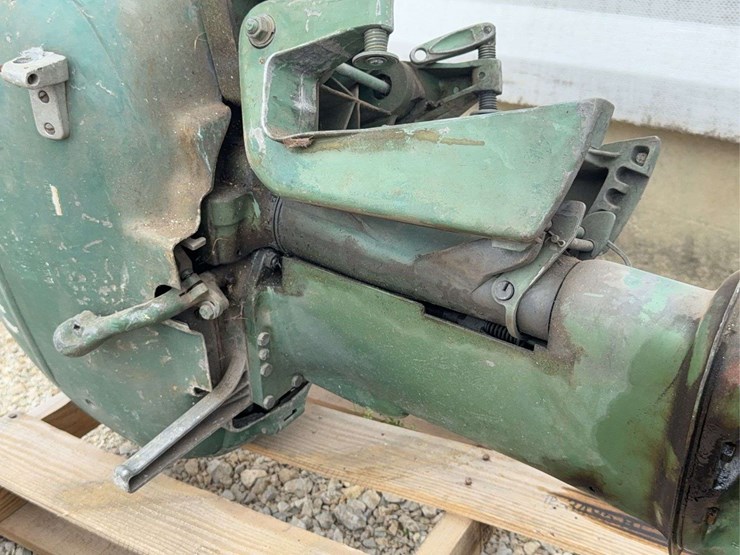 johnson-25-outboard-motor-image-12