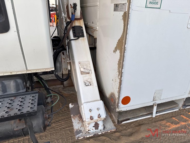 2006-international-durastar-4300-image-7