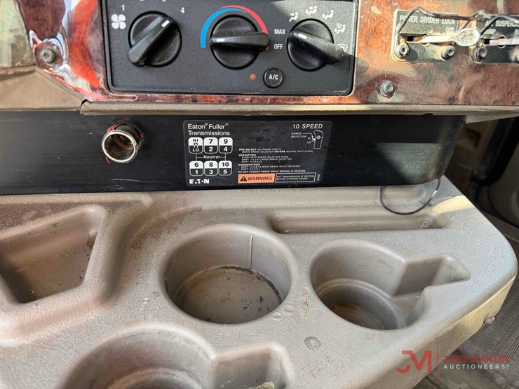 2005-international-9900i-image-35