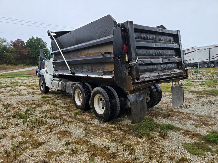 1999-sterling-l9511-image-13